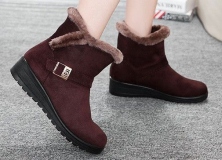 Women's Slip on Snow Boots