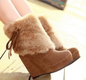 Stylish Women's Snow Boots with Suede