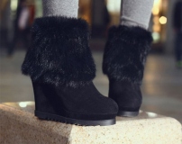 Boots with Wedge and Fur