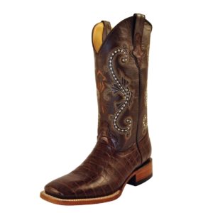 wide square toe cowgirl boots