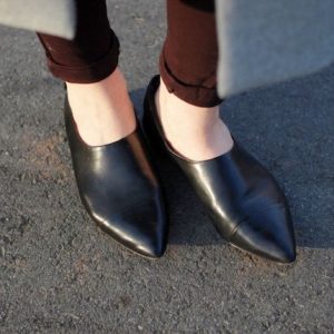 Black Leather Pointed Toe Flat Boots