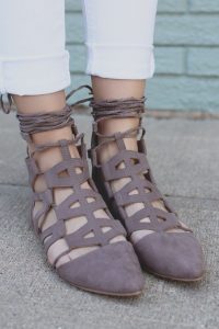 Strappy Pointed Toe Shoes